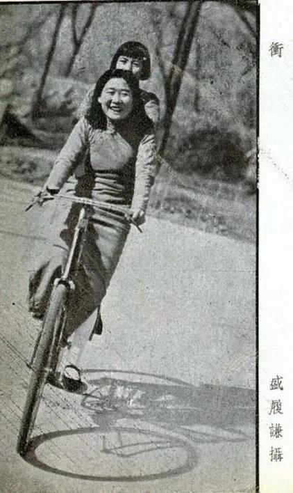 三亿体育·(中国)官方网站游鉴明：时期女性的自行车运动(图1)