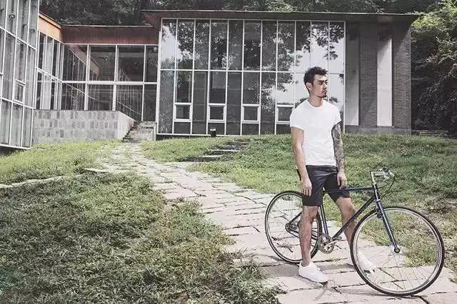 三亿体育·(中国)官方网站自行车：车轮上的中国变迁(图5)
